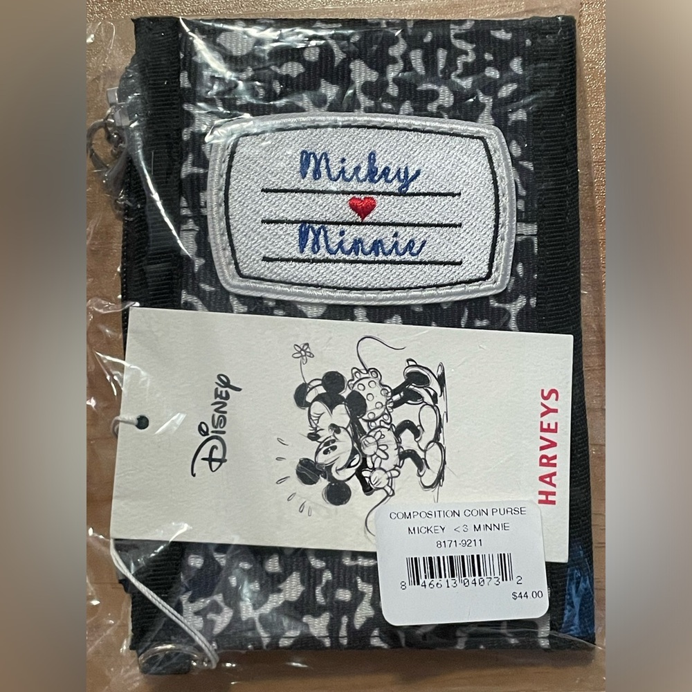 NWT Harvey’s Mickey ♥️ Minnie Composition Coin Purse